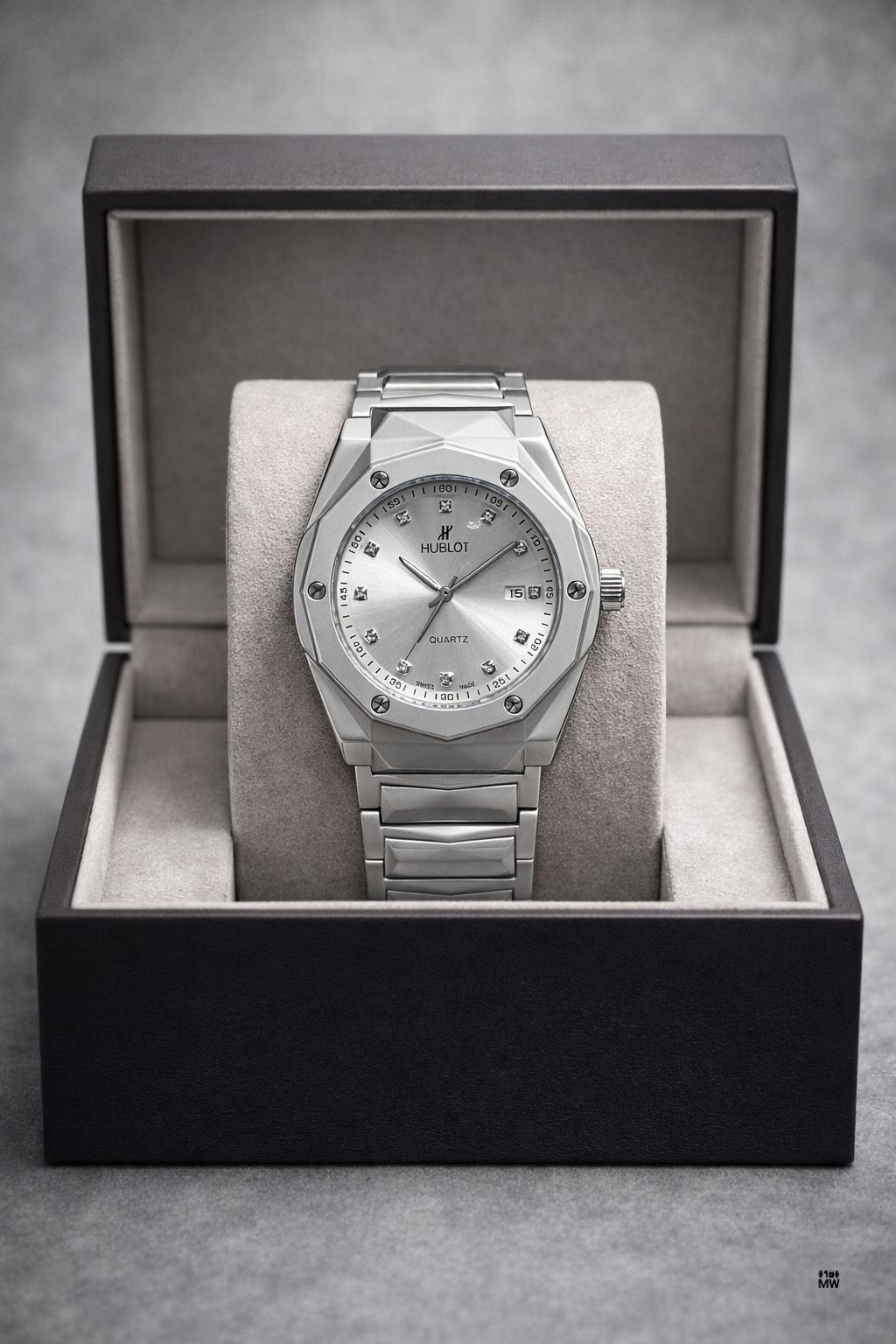 Hublot Classic Fusion Quartz - Diamond Dial with Premium Steel Chain